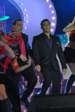 Salman Khan, Sanjay Dutt at Big Boss 5 Launch in Mehboob on 29th Sept 2011 (10).JPG